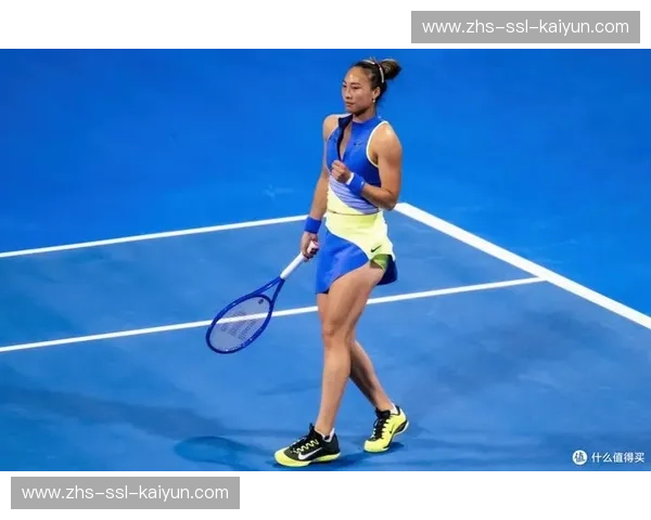 郑钦文三盘惜败莱巴金娜止步多哈16强，决胜盘从2-5追至5-5